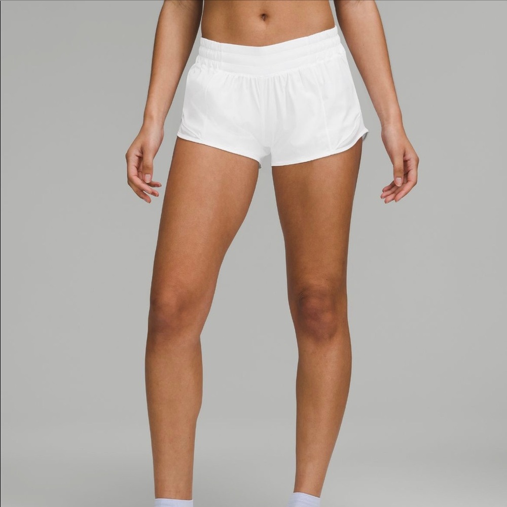 White lululemon Hotty Hot Lined Short 2.5”